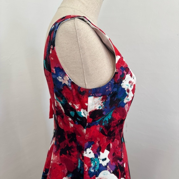 Maggy London Dresses & Skirts - Maggy London Red and Blue Floral Midi Dress